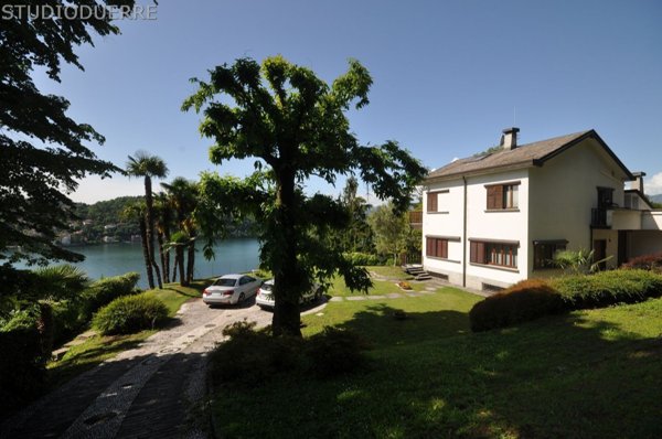 casa indipendente in vendita a Laveno-Mombello