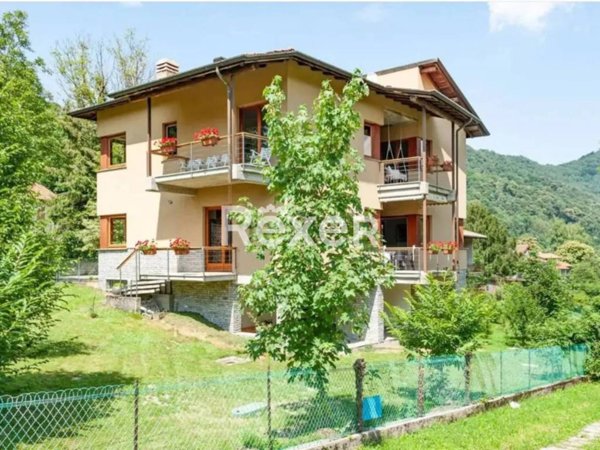 casa indipendente in vendita a Laveno-Mombello