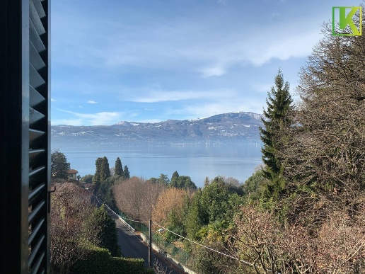 appartamento in vendita a Laveno-Mombello in zona Cerro