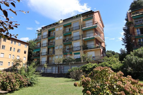 appartamento in vendita a Laveno-Mombello in zona Cerro