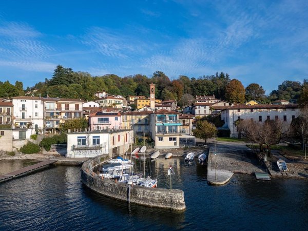 negozio in vendita a Laveno-Mombello