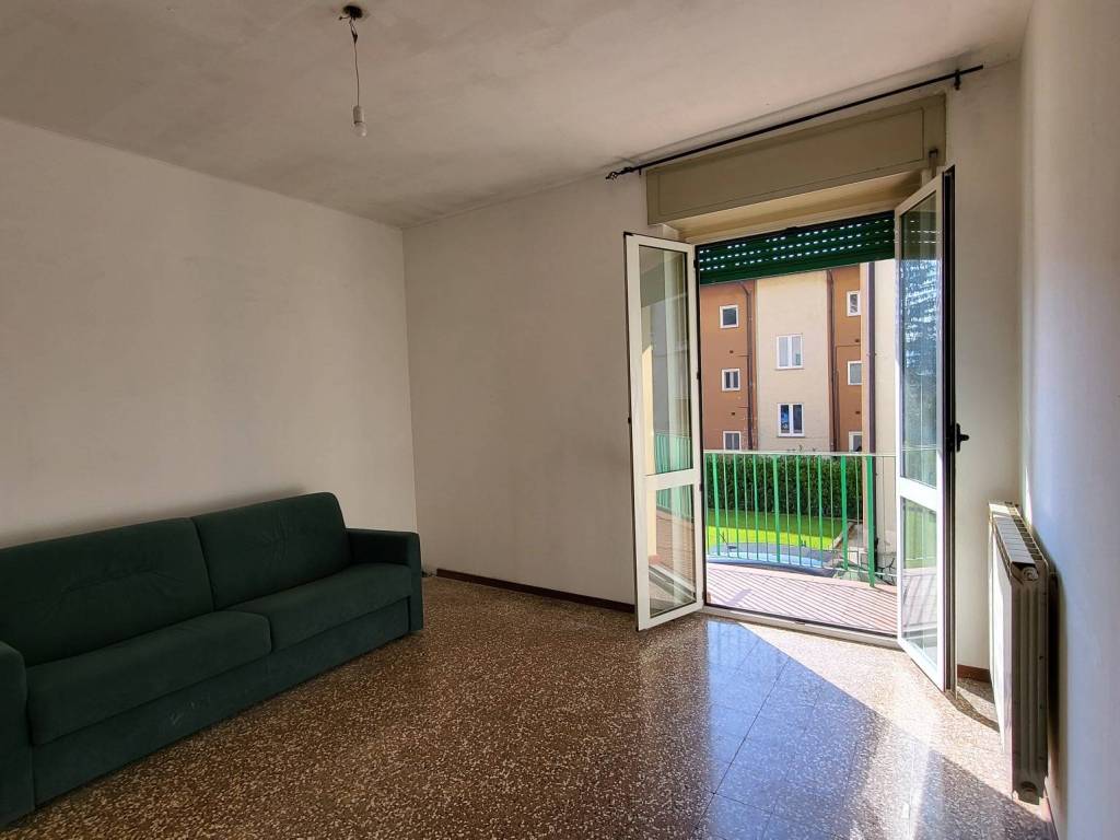 appartamento in vendita a Laveno-Mombello in zona Laveno