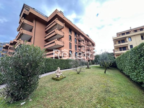 appartamento in vendita a Laveno-Mombello