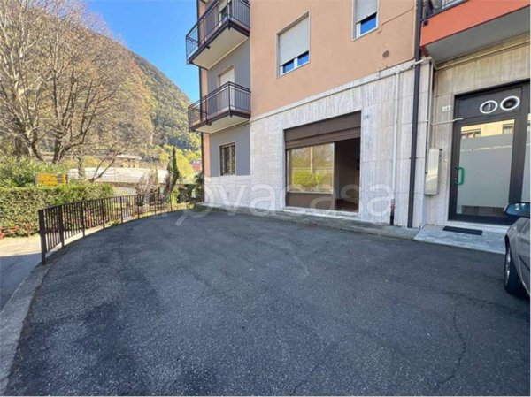 appartamento in vendita a Laveno-Mombello in zona Laveno