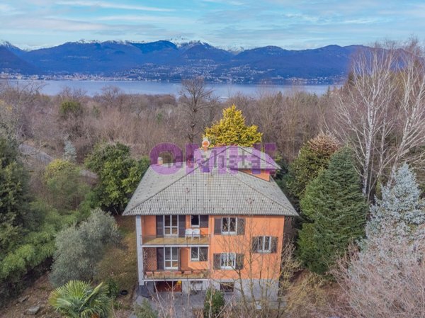 casa indipendente in vendita a Laveno-Mombello