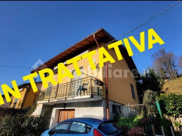 casa indipendente in vendita a Laveno-Mombello in zona Laveno