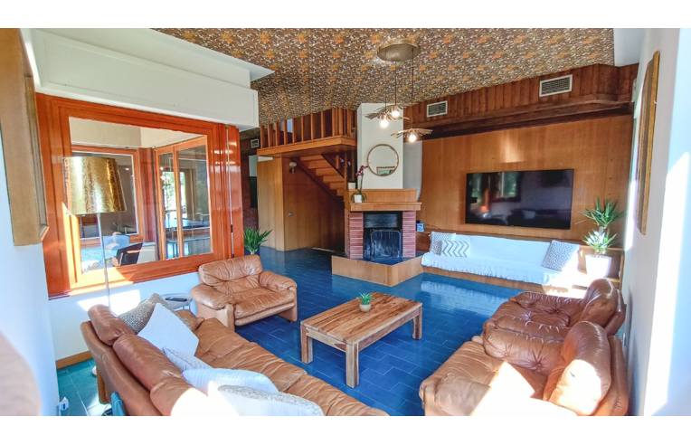 casa indipendente in vendita a Laveno-Mombello in zona Casere