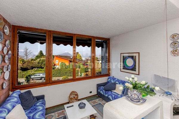 appartamento in vendita a Laveno-Mombello in zona Laveno