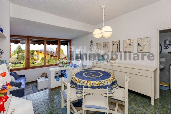 appartamento in vendita a Laveno-Mombello in zona Laveno