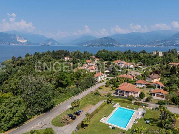 casa indipendente in vendita a Laveno-Mombello in zona Cerro