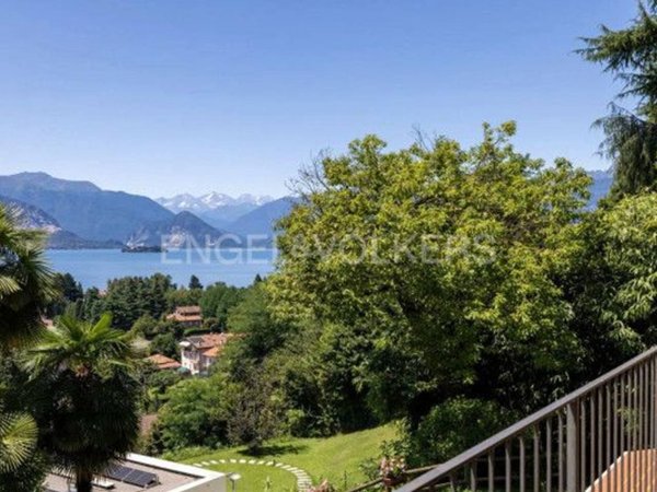 casa indipendente in vendita a Laveno-Mombello in zona Cerro