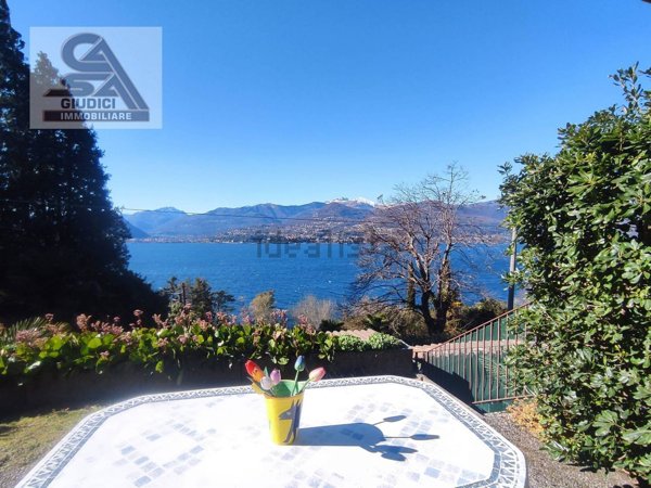 casa indipendente in vendita a Laveno-Mombello