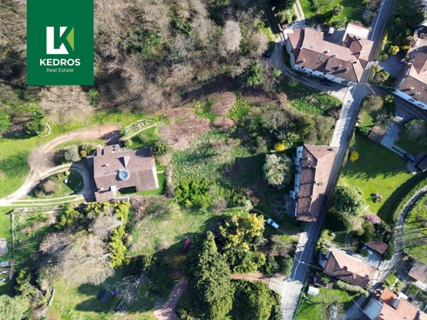 casa indipendente in vendita a Laveno-Mombello