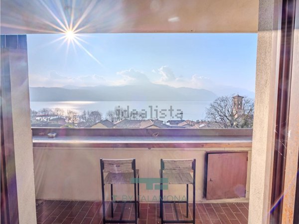 appartamento in vendita a Laveno-Mombello in zona Cerro