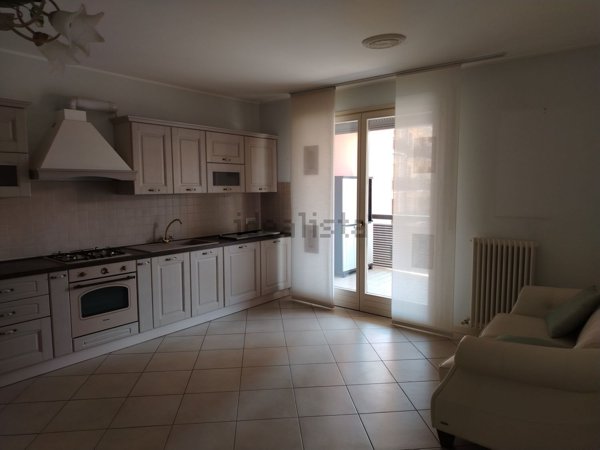 appartamento in vendita a Laveno-Mombello
