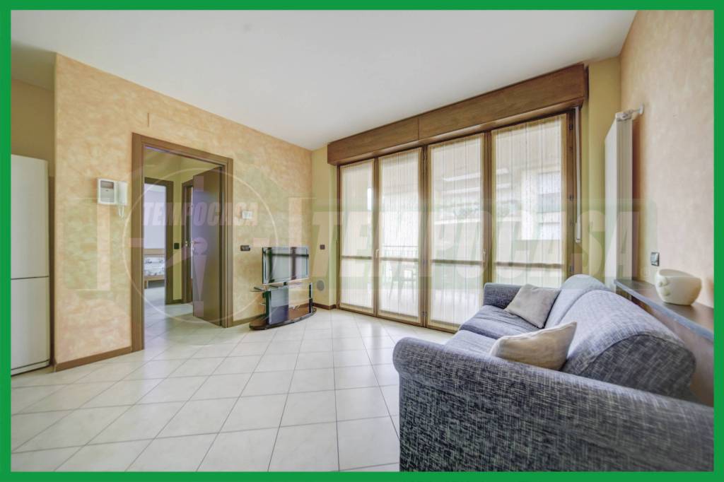 appartamento in vendita a Laveno-Mombello in zona Laveno