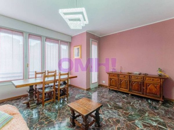 appartamento in vendita a Laveno-Mombello