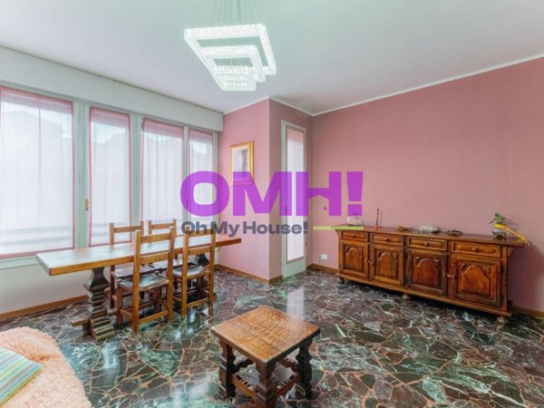 appartamento in vendita a Laveno-Mombello in zona Laveno