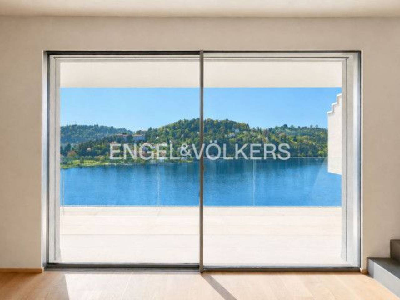 appartamento in vendita a Laveno-Mombello