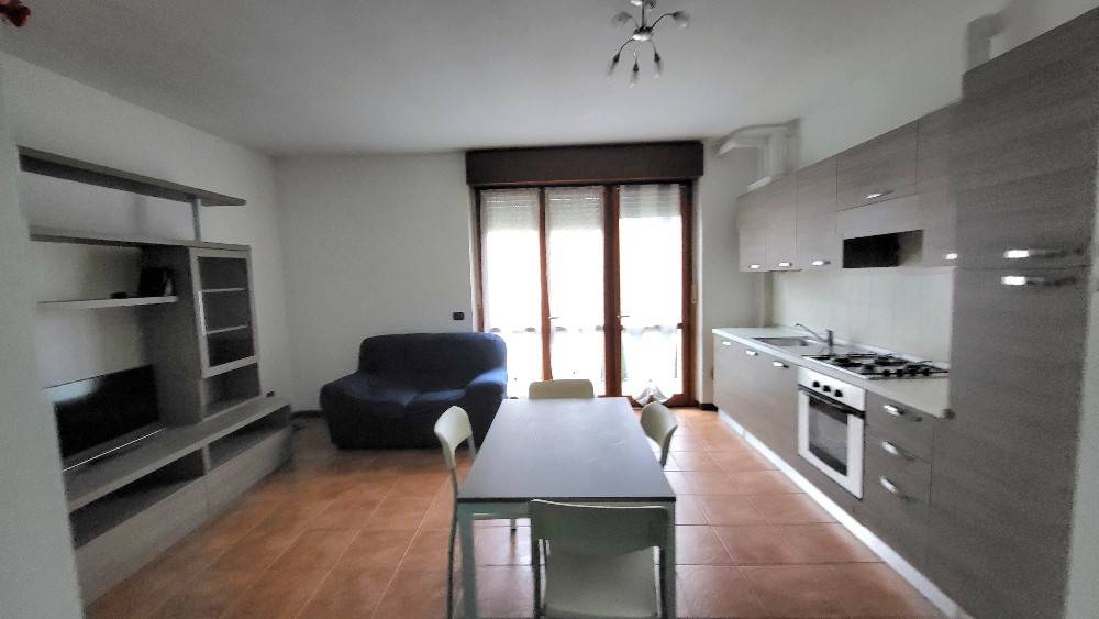 appartamento in vendita a Laveno-Mombello in zona Laveno