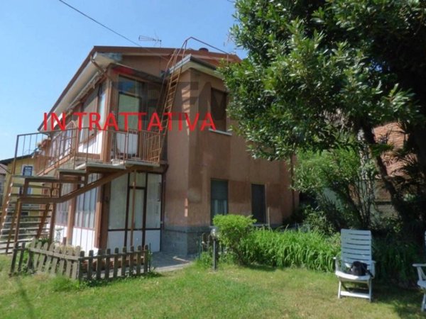 appartamento in vendita a Laveno-Mombello