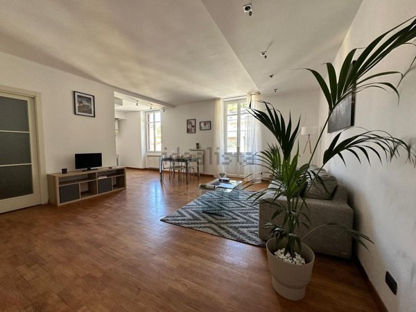 appartamento in vendita a Laveno-Mombello in zona Laveno