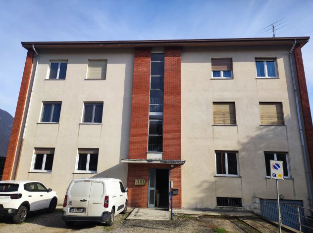 appartamento in vendita a Laveno-Mombello