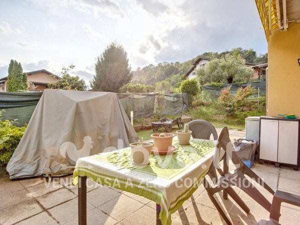 appartamento in vendita a Laveno-Mombello in zona Laveno