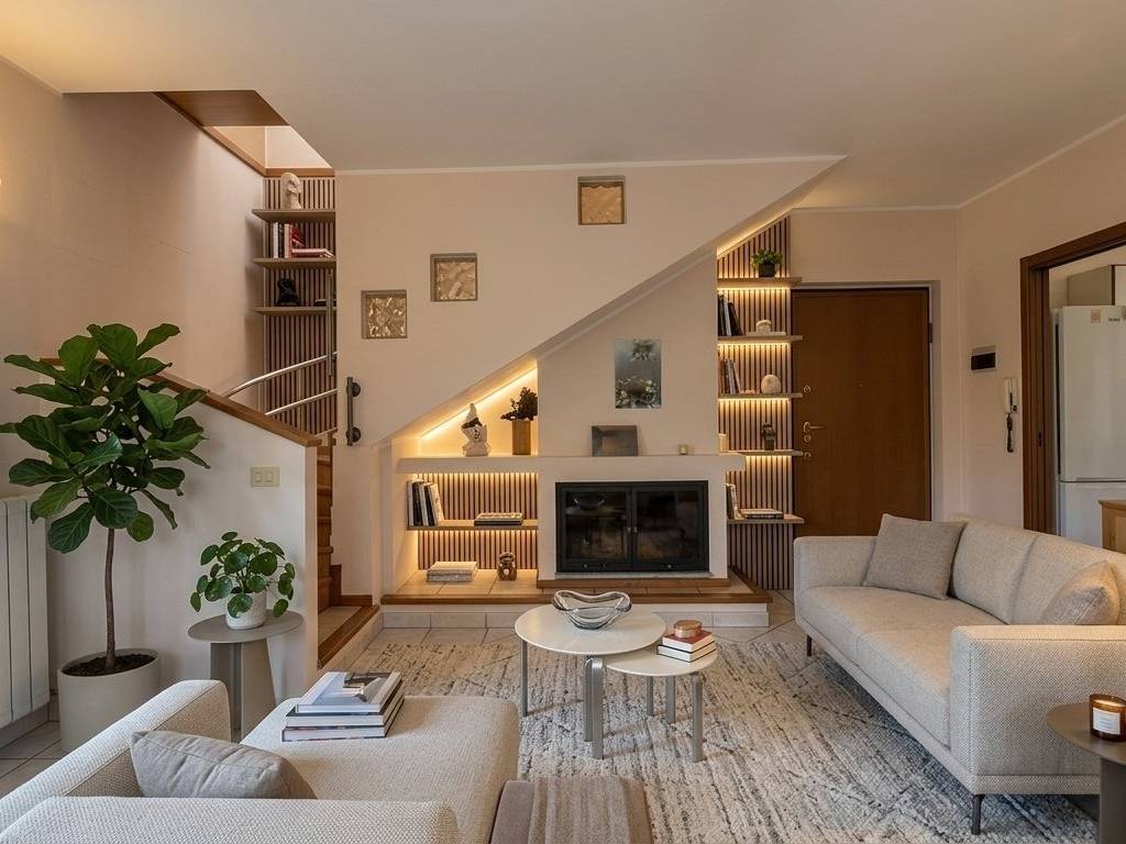 appartamento in vendita a Laveno-Mombello in zona Laveno