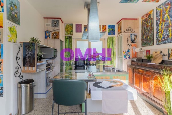 casa indipendente in vendita a Laveno-Mombello in zona Profarè