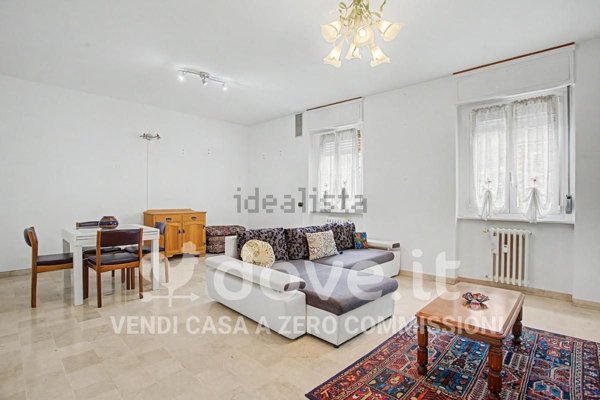 appartamento in vendita a Laveno-Mombello in zona Laveno