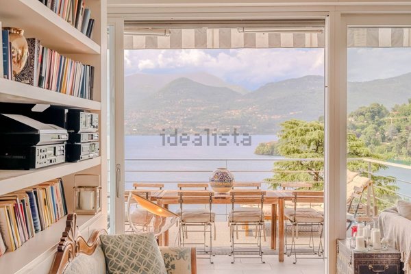 casa indipendente in vendita a Laveno-Mombello in zona Cerro