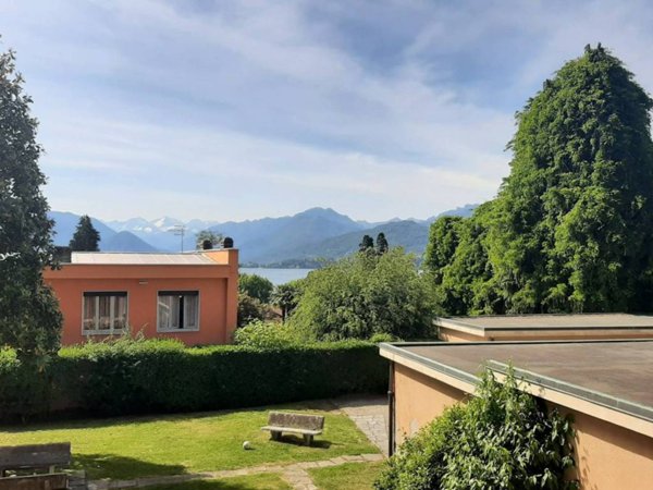 appartamento in vendita a Laveno-Mombello in zona Cerro