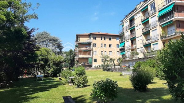 appartamento in vendita a Laveno-Mombello in zona Cerro