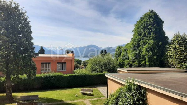 appartamento in vendita a Laveno-Mombello in zona Cerro
