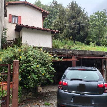 casa indipendente in vendita a Laveno-Mombello