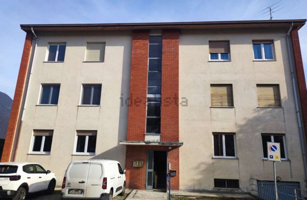 appartamento in vendita a Laveno-Mombello