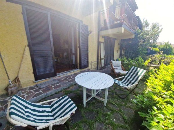 casa indipendente in vendita a Laveno-Mombello in zona Cerro
