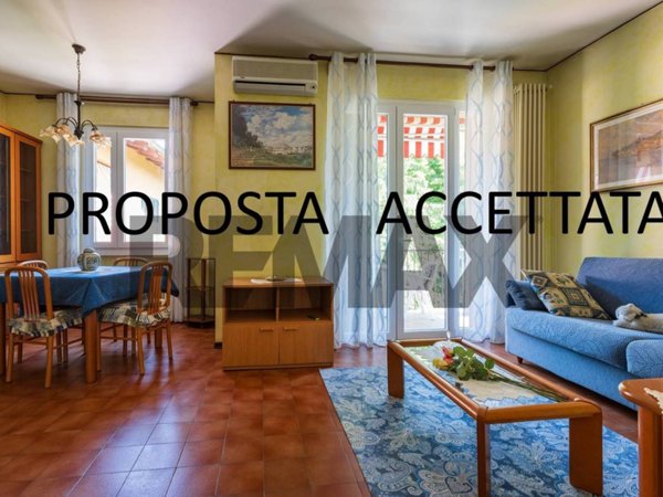 appartamento in vendita a Laveno-Mombello in zona Rebolgiane