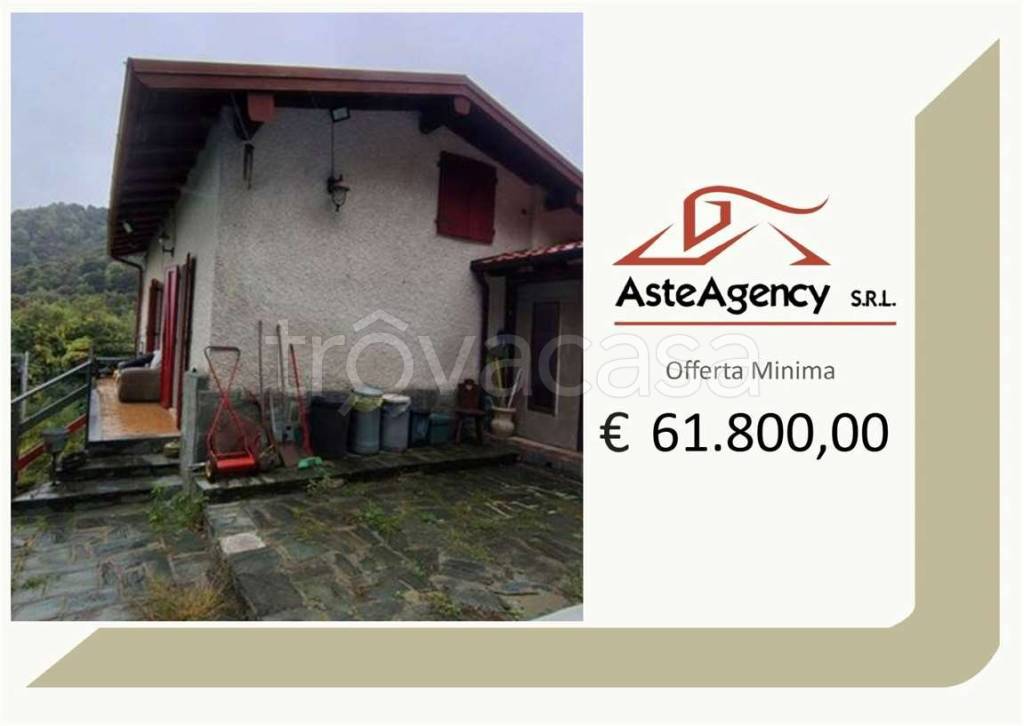 casa indipendente in vendita a Laveno-Mombello in zona Mombello