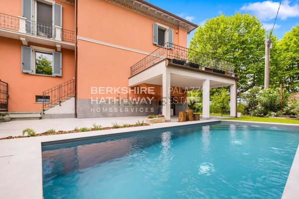 casa indipendente in vendita a Laveno-Mombello in zona Cerro