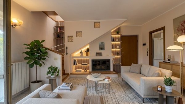 appartamento in vendita a Laveno-Mombello in zona Mombello