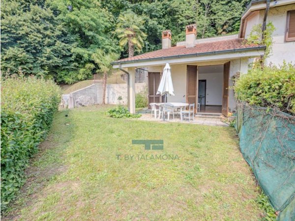 appartamento in vendita a Laveno-Mombello in zona Cerro