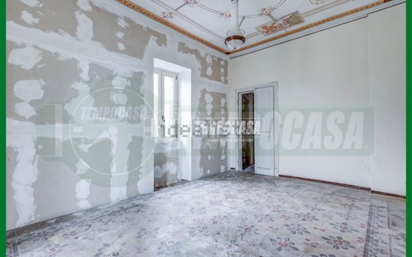 appartamento in vendita a Laveno-Mombello in zona Rebolgiane