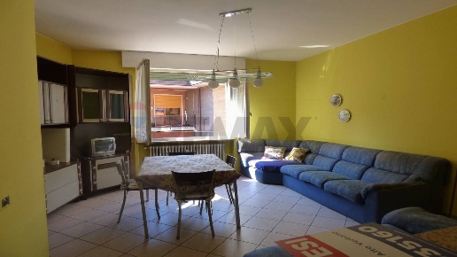 appartamento in vendita a Laveno-Mombello in zona Laveno