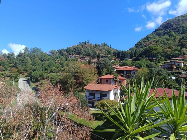 appartamento in vendita a Laveno-Mombello