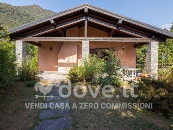 casa indipendente in vendita a Laveno-Mombello in zona Pradaccio