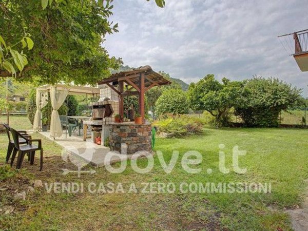 casa indipendente in vendita a Laveno-Mombello in zona Mulini