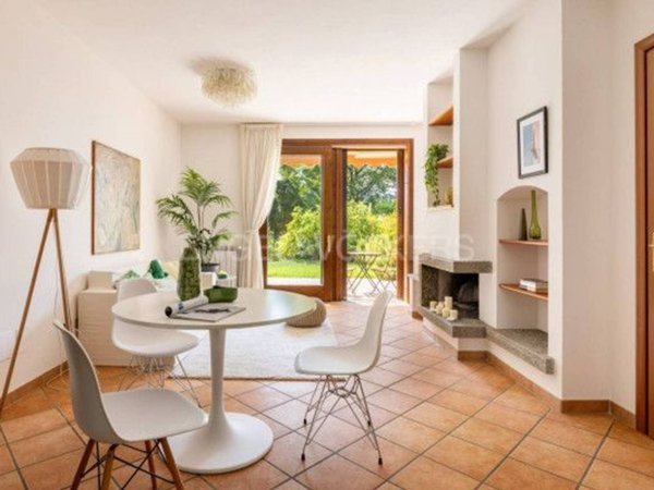 casa indipendente in vendita a Laveno-Mombello in zona Cerro