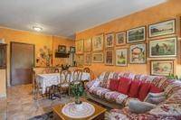 appartamento in vendita a Laveno-Mombello in zona Laveno